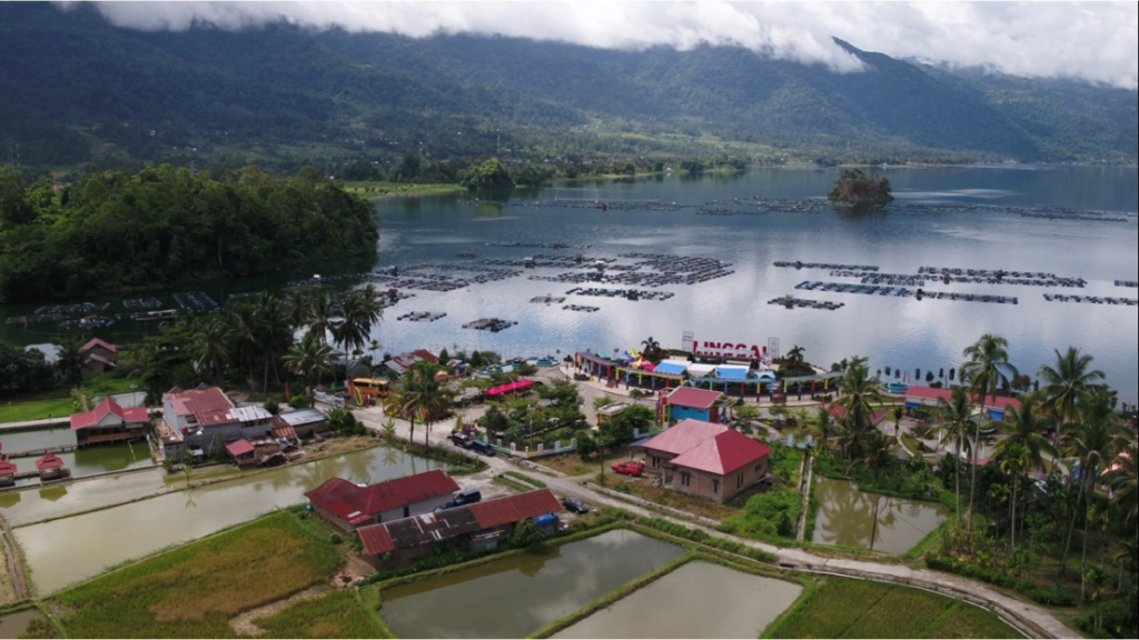 wisata Danau Maninjau