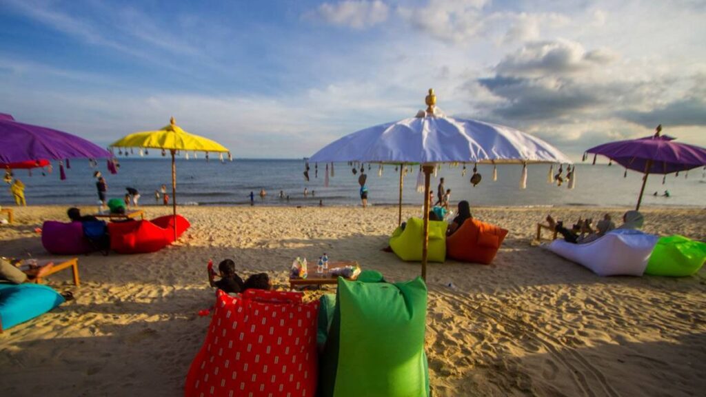 fasilitas pantai melawai