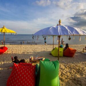 fasilitas pantai melawai