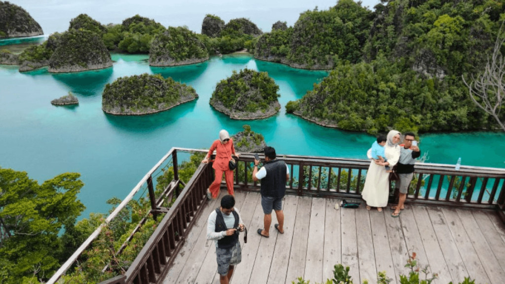 Tempat Wisata Papua Barat