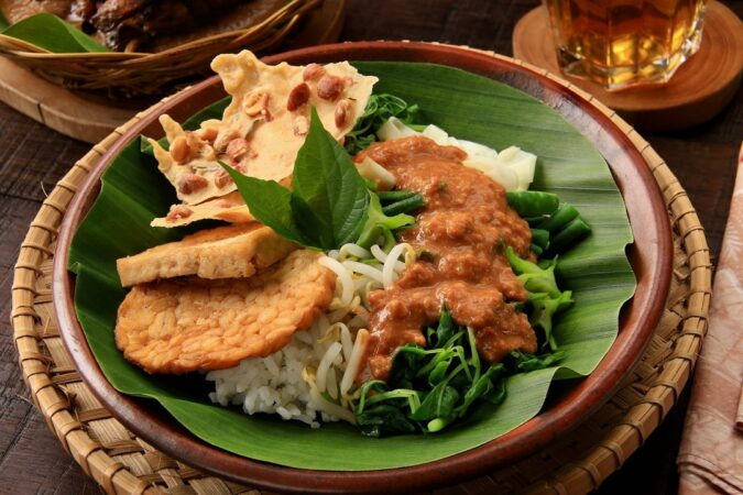 Menelisik Resep bumbu pecel khas madiun yang Terkenal