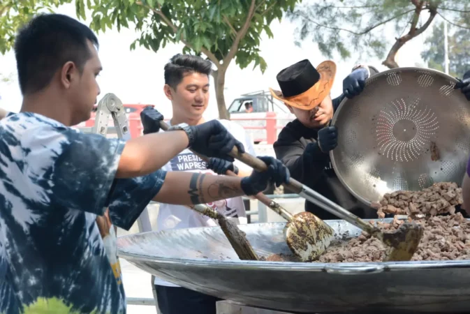 chef makan besar