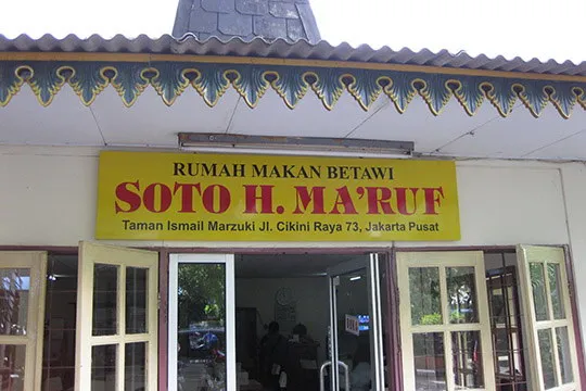 Tempat Makan Sekitar